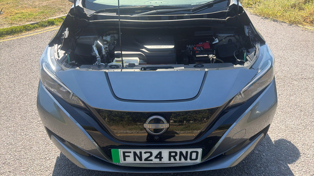 Nissan Leaf 39Kwh Tekna White #23