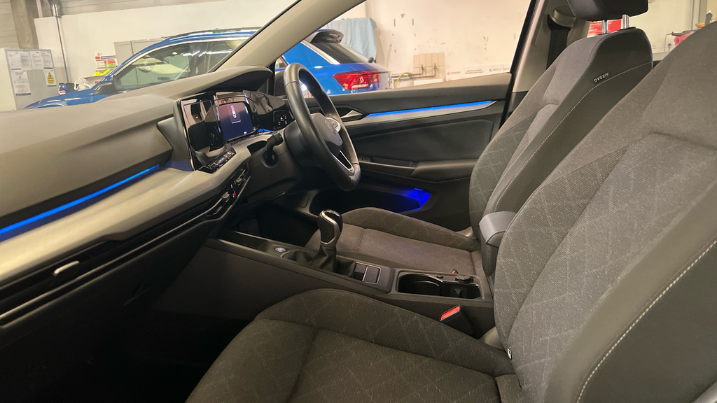 Volkswagen Golf 2.0 Tdi Match Blue #30
