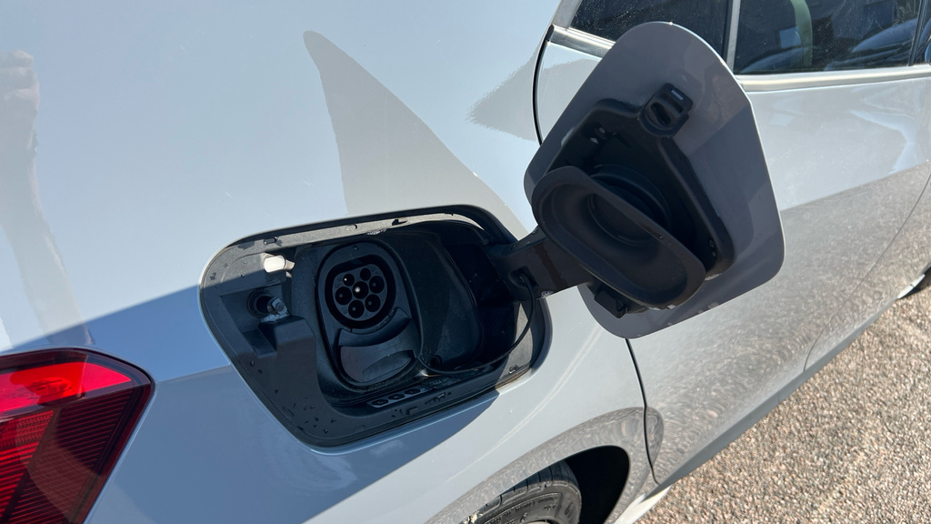 Volkswagen ID.3 Pro 58Kwh Match Silver #33