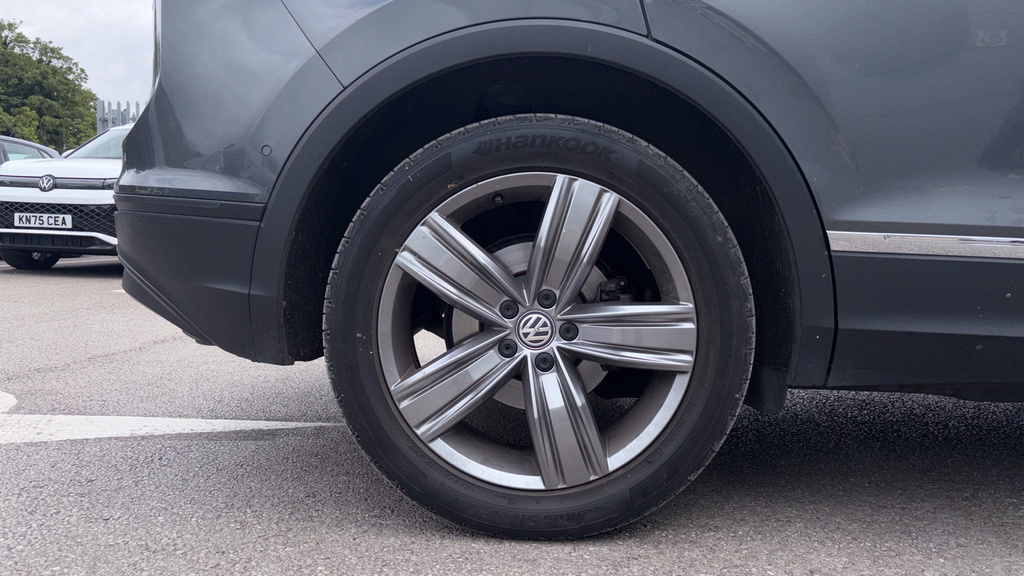 Volkswagen Tiguan R-line Tech Black #20