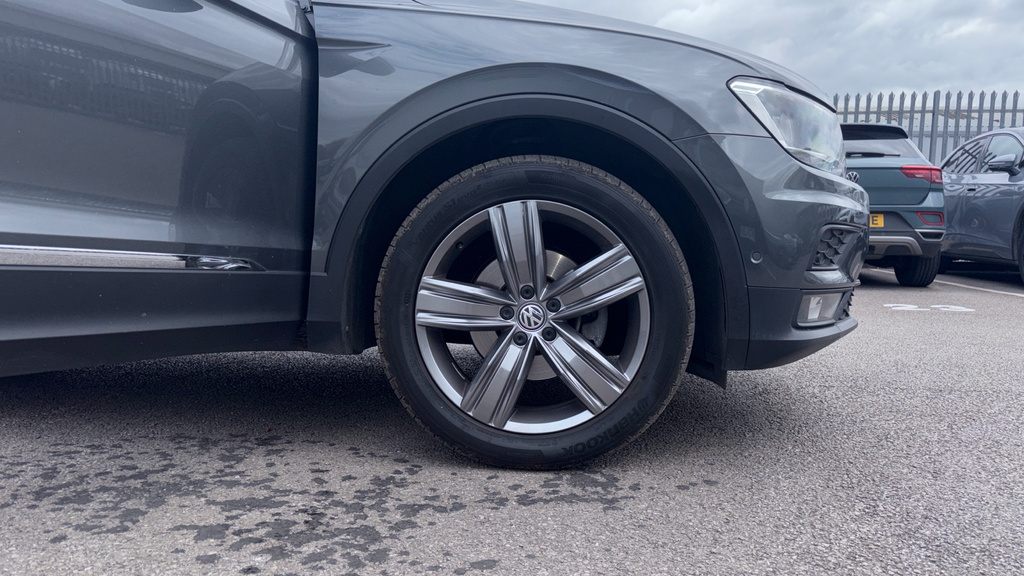 Volkswagen Tiguan R-line Tech Black #19