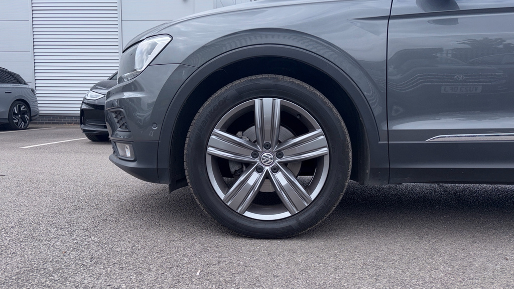 Volkswagen Tiguan R-line Tech Black #18