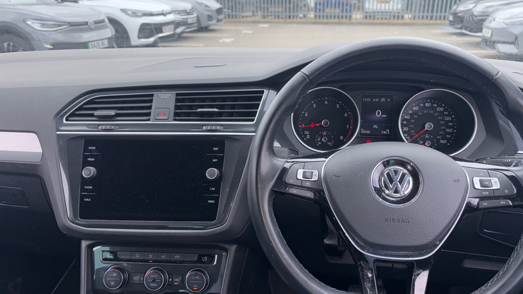 Volkswagen Tiguan R-line Tech Black #11