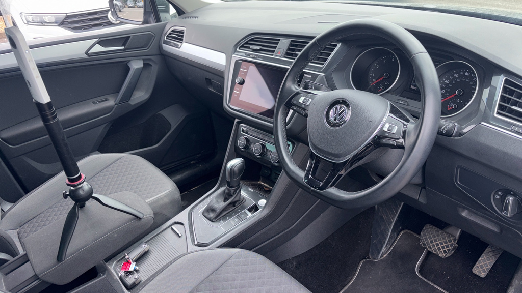Volkswagen Tiguan R-line Tech Black #10
