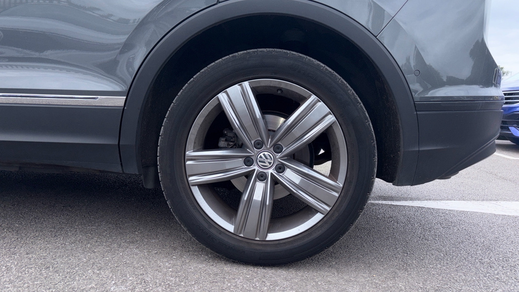 Volkswagen Tiguan R-line Tech Black #17
