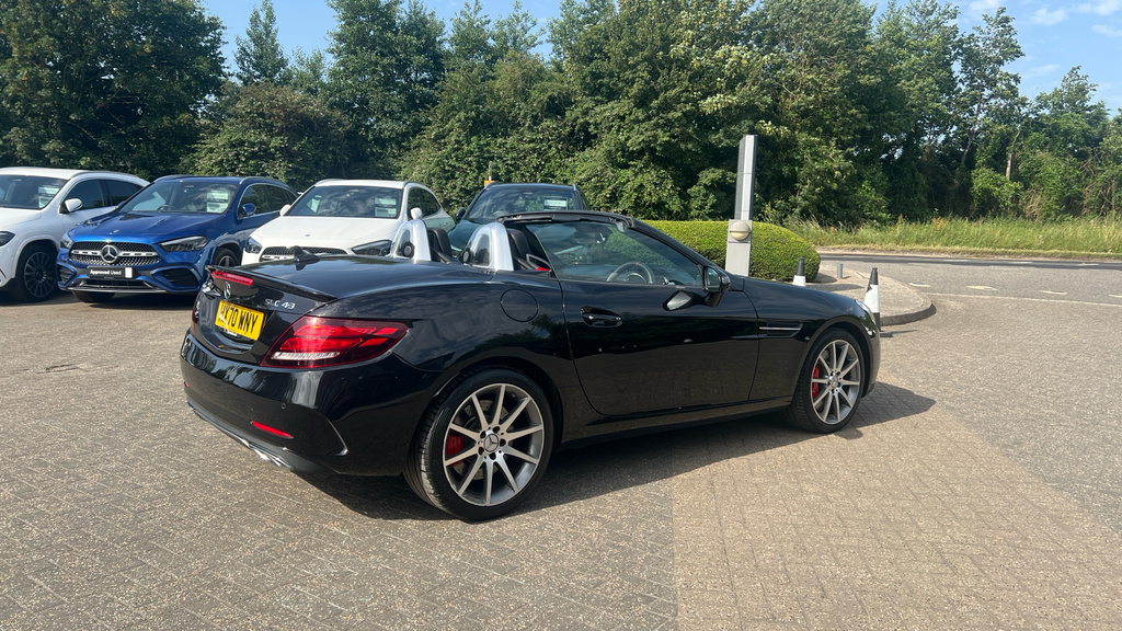 Mercedes-Benz SLC Final Edition Yellow #36