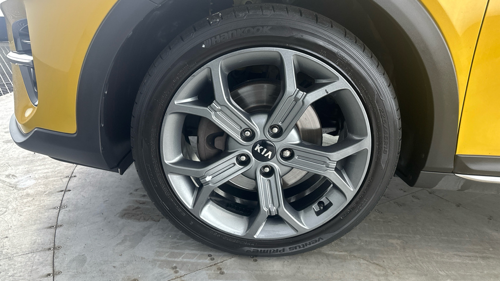 Kia Xceed 3 Silver #22