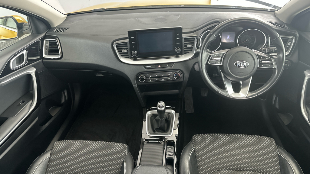 Kia Xceed 3 Silver #14
