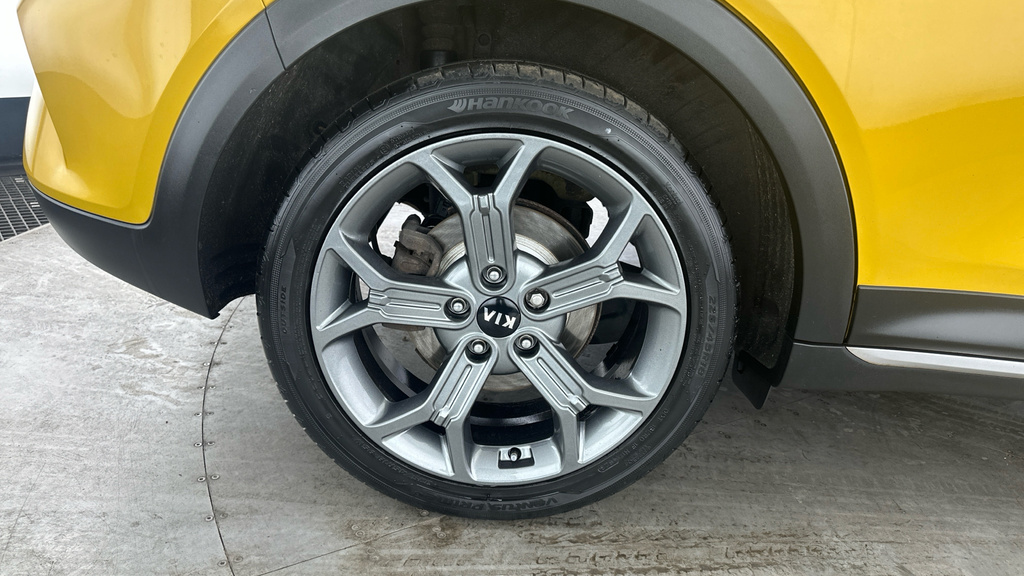 Kia Xceed 3 Silver #24
