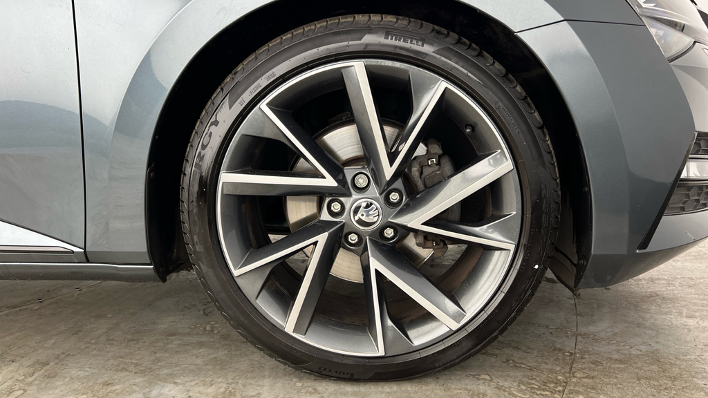 Skoda Superb 2L Se Technology Blue #32
