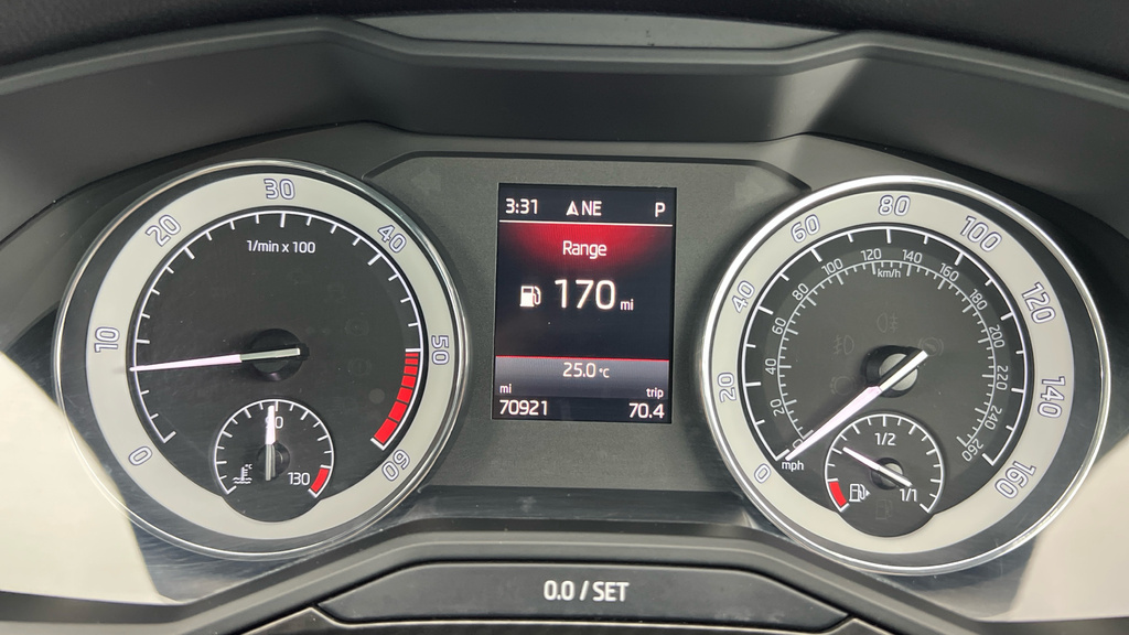 Skoda Superb 2L Se Technology Blue #25