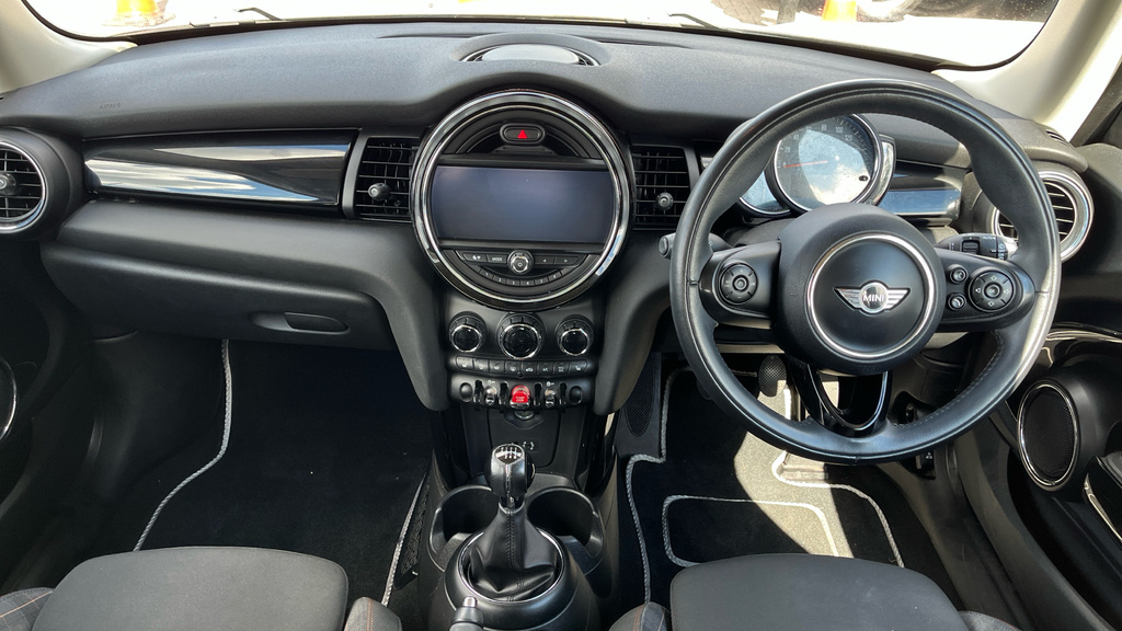 Mini Hatch 1.5 Cooper Euro 6 Ss  #11