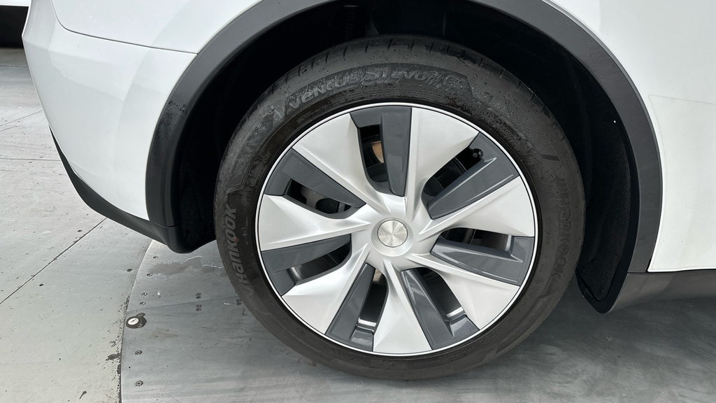 Tesla Model Y Performance White #28