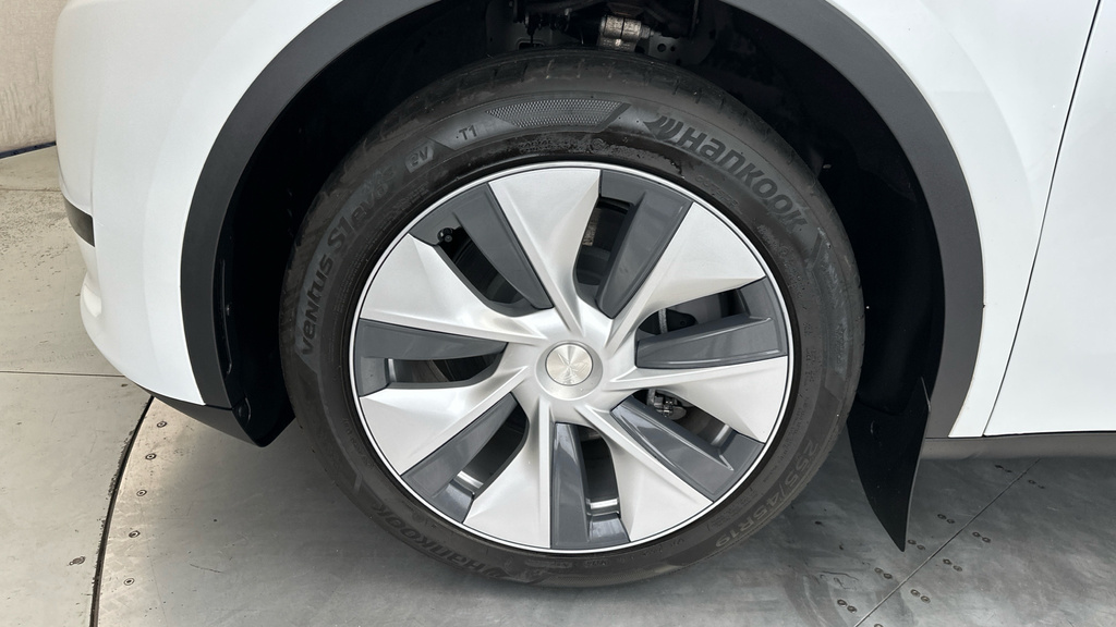 Tesla Model Y Performance White #26