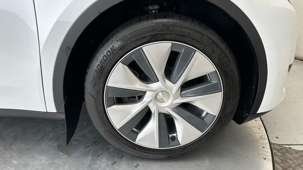 Tesla Model Y Performance White #29