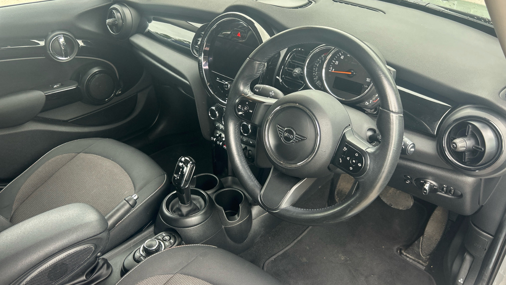 Mini Hatch 1.5 Cooper Classic Premium Plus White #11