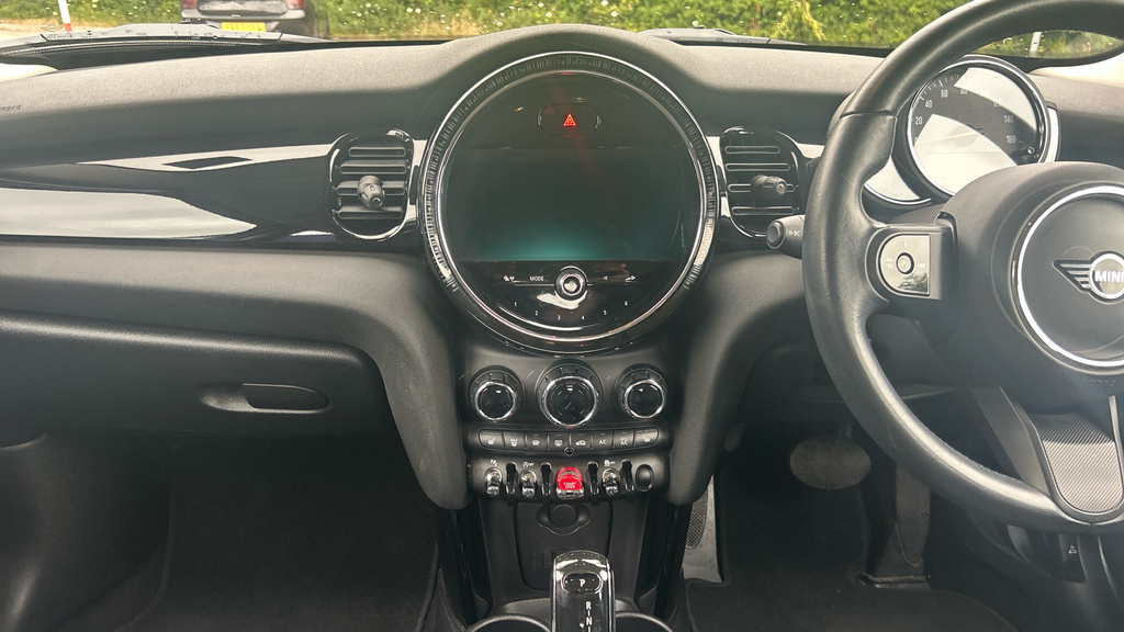 Mini Hatch 1.5 Cooper Classic Premium Plus White #20
