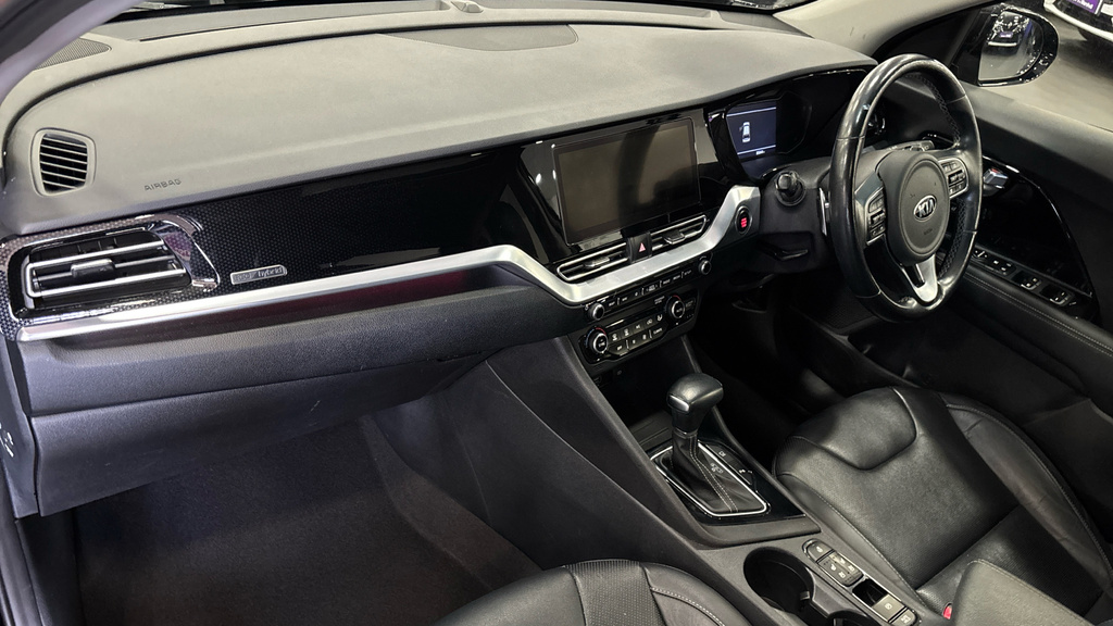 Kia Niro Suv Black #10
