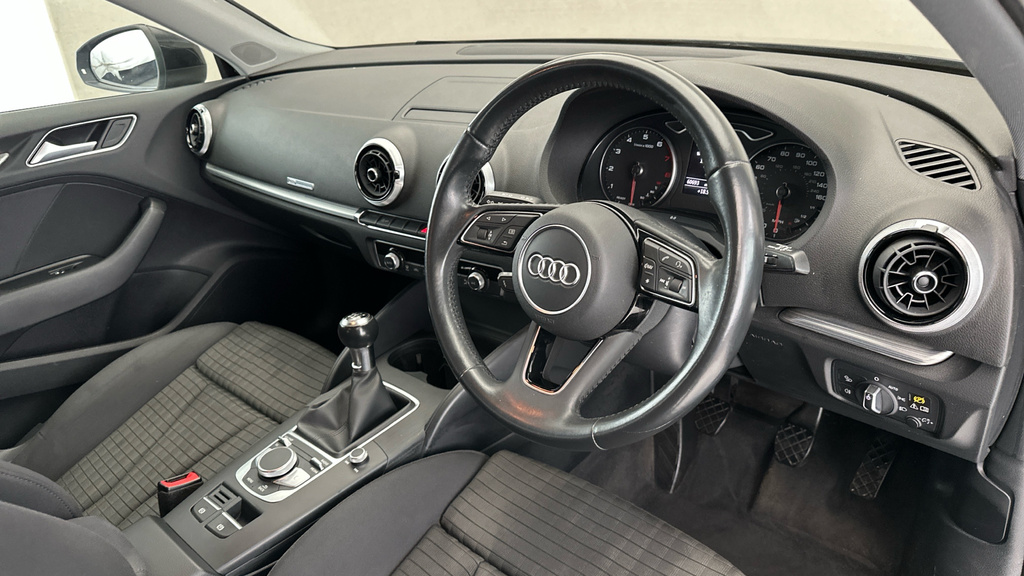 Audi A3 2018 68 1.5 Grey #10