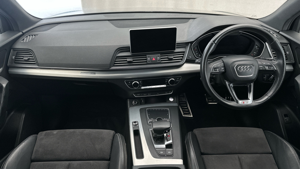 Audi Q5  White #14