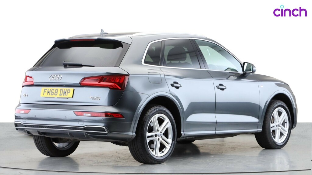 Audi Q5  White #6