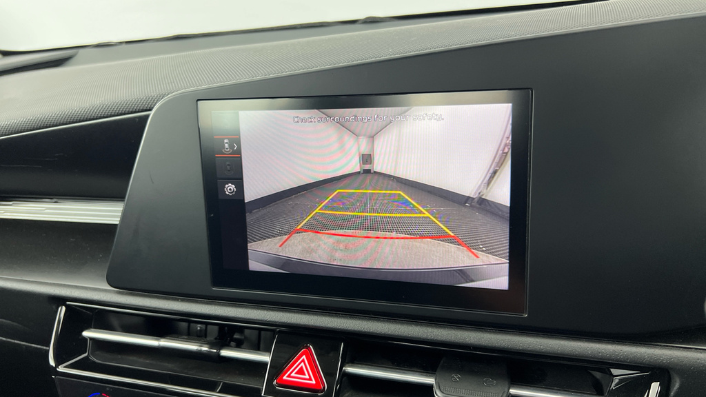 Kia Niro 3 White #19