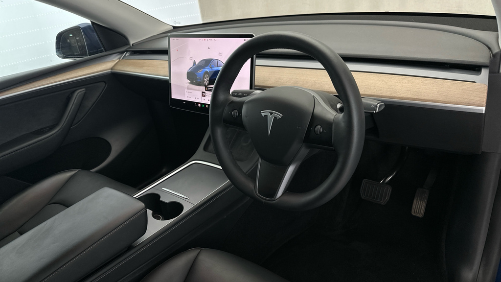 Tesla Model Y Long Range White #12