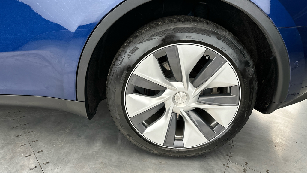 Tesla Model Y Long Range White #25