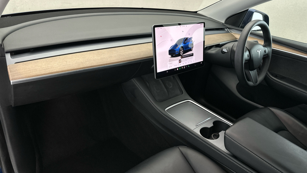 Tesla Model Y Long Range White #13