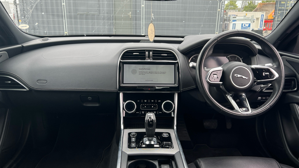 Jaguar XE R-dynamic Black Blue #11