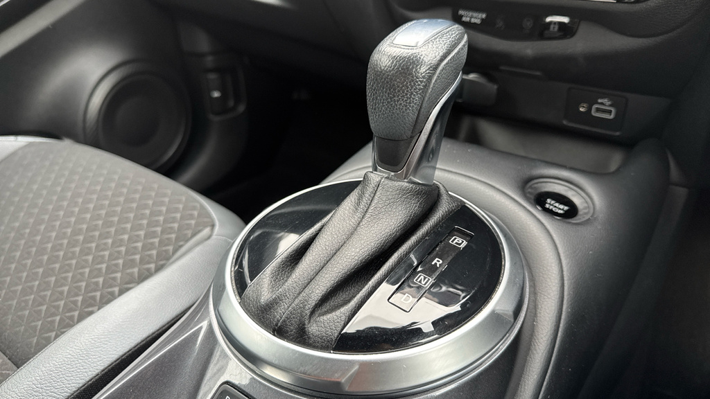 Nissan Juke 1.0 Dig-t 114 Tekna With Bose Audio And Drive Assi Grey #32