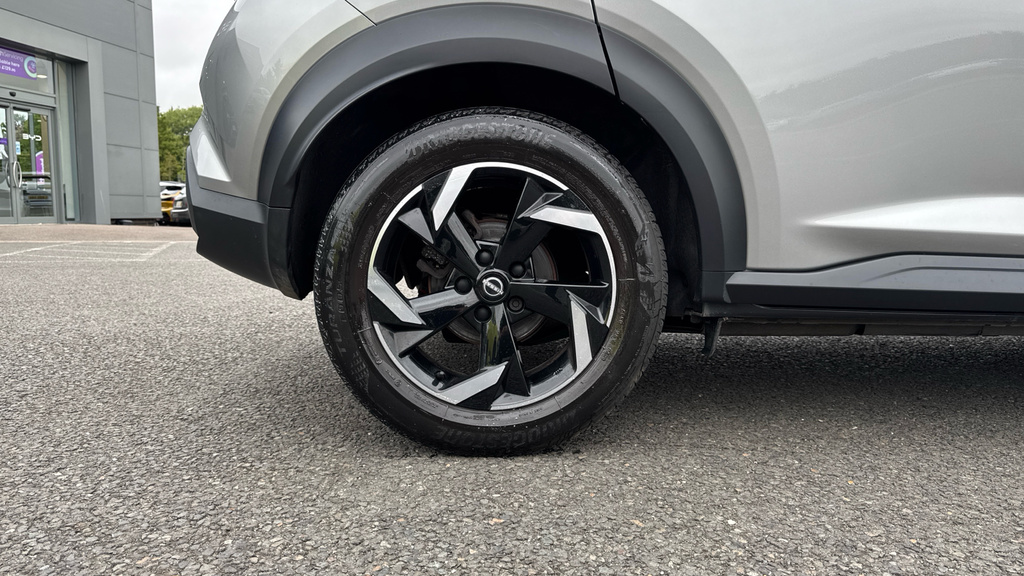 Nissan Juke 1.0 Dig-t 114 Tekna With Bose Audio And Drive Assi Grey #17