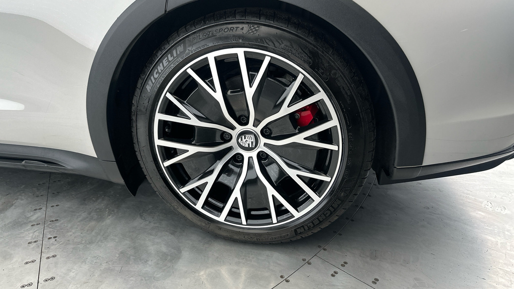 Porsche Taycan Base Automatic Black #27
