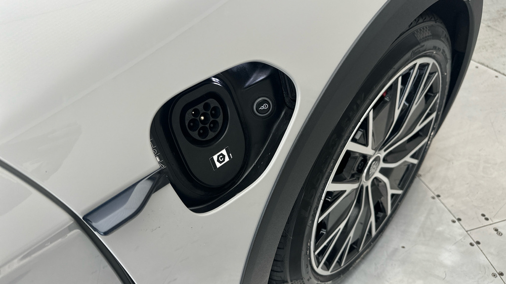 Porsche Taycan Base Automatic Black #30