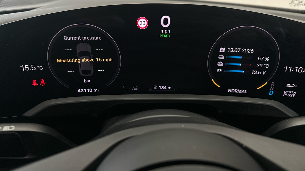 Porsche Taycan Base Automatic Black #22