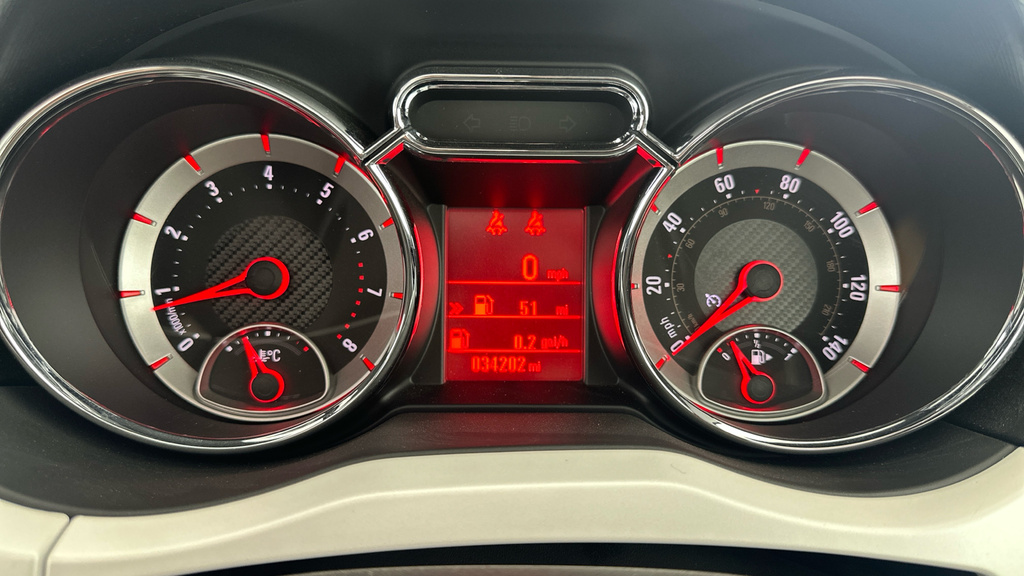 Vauxhall Adam Energised White #20