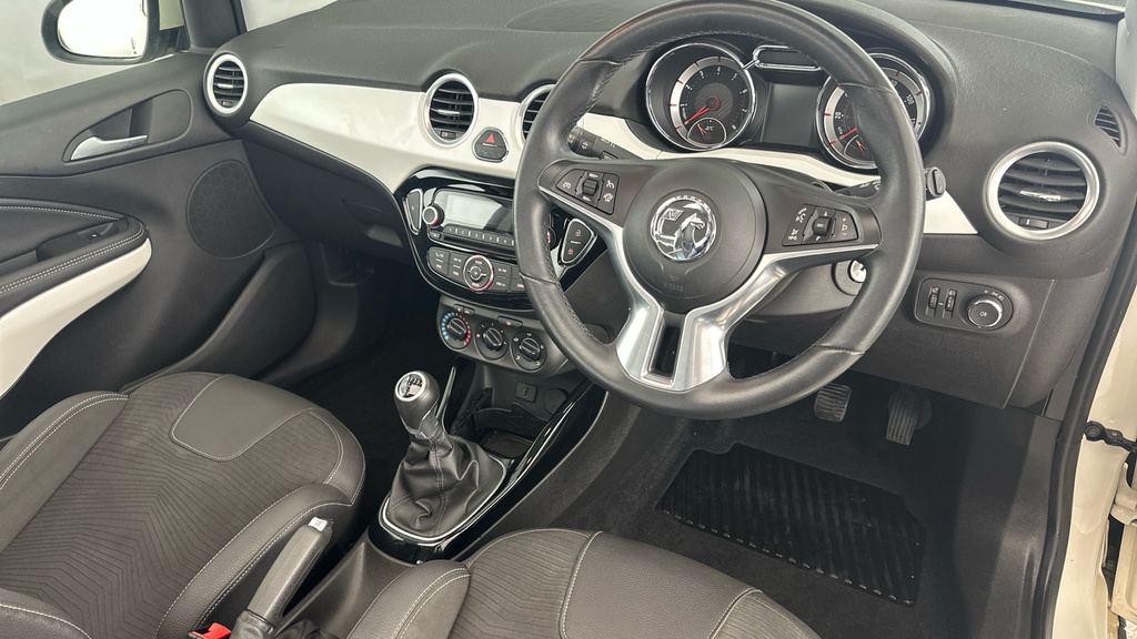 Vauxhall Adam Energised White #10