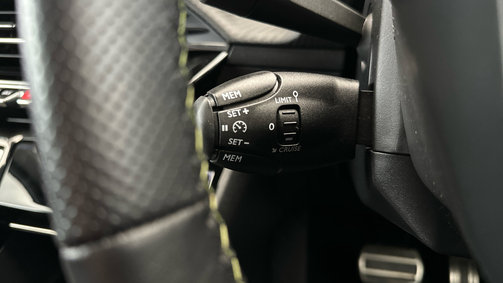 Peugeot e-2008 50Kwh Allure  #16