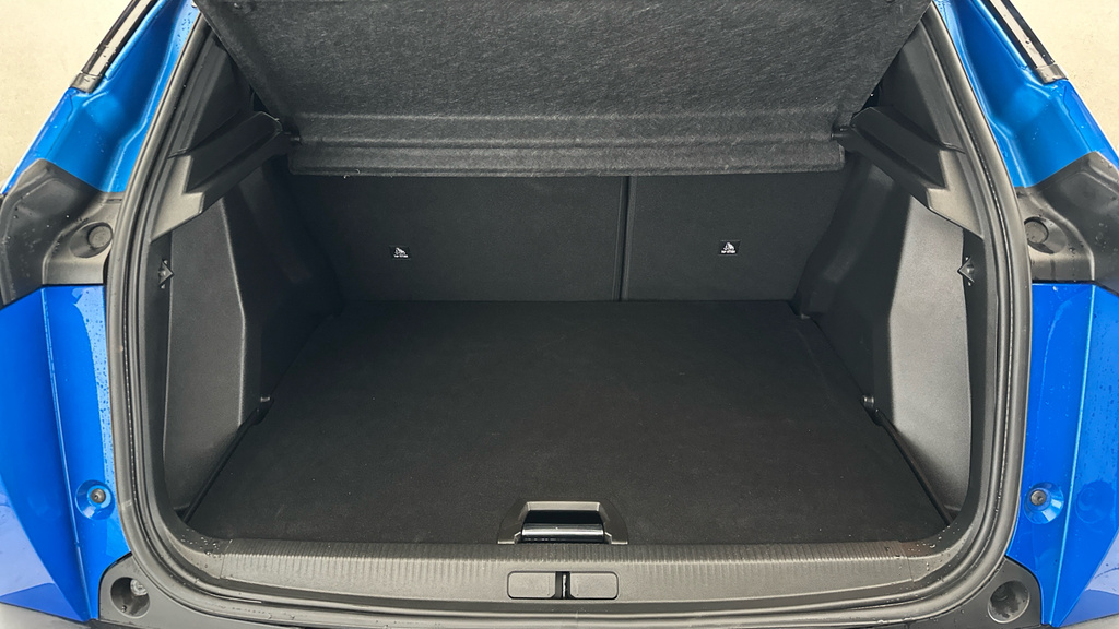 Peugeot e-2008 50Kwh Allure  #22