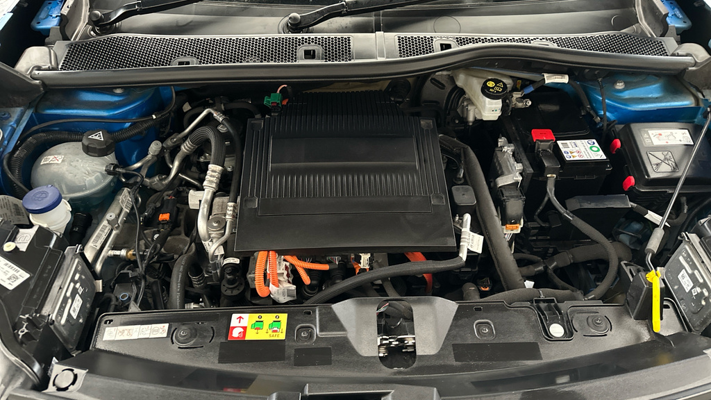 Peugeot e-2008 50Kwh Allure  #23