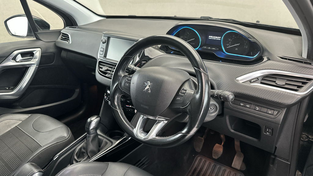 Peugeot 2008 Ss Gt Line Black #11