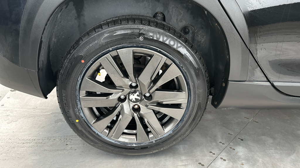 Peugeot 2008 Ss Gt Line Black #26
