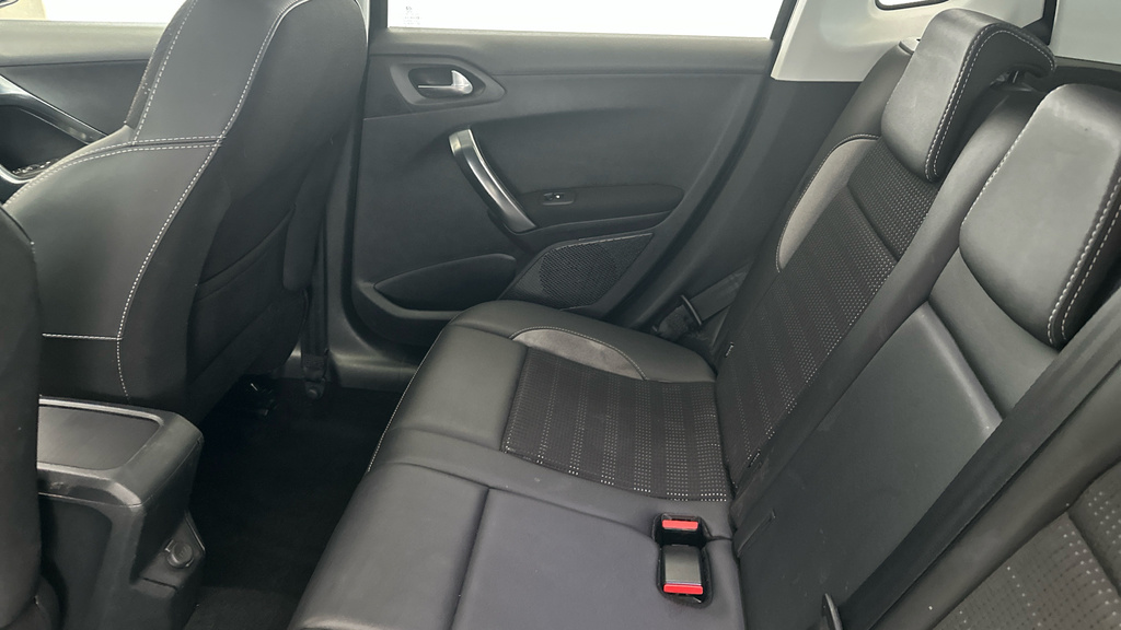 Peugeot 2008 Ss Gt Line Black #21