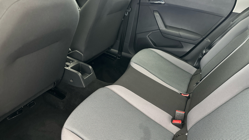 Seat Arona Xcellence White #19