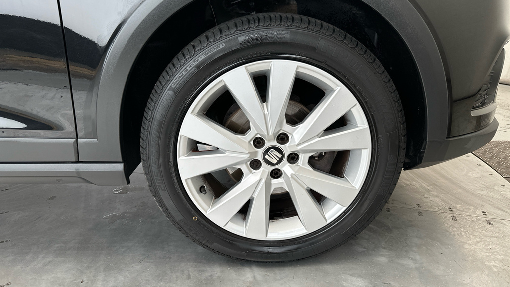 Seat Arona Xcellence White #25