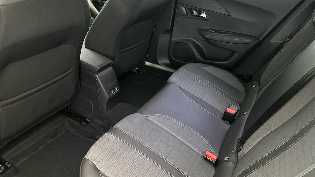Peugeot e-2008 Suv Grey #22