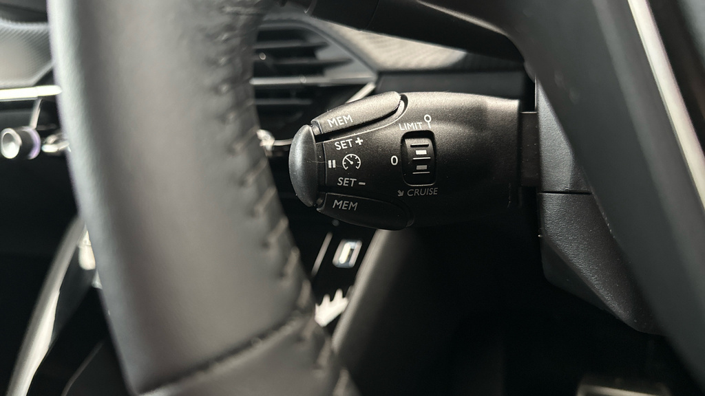 Peugeot e-2008 Suv Grey #17