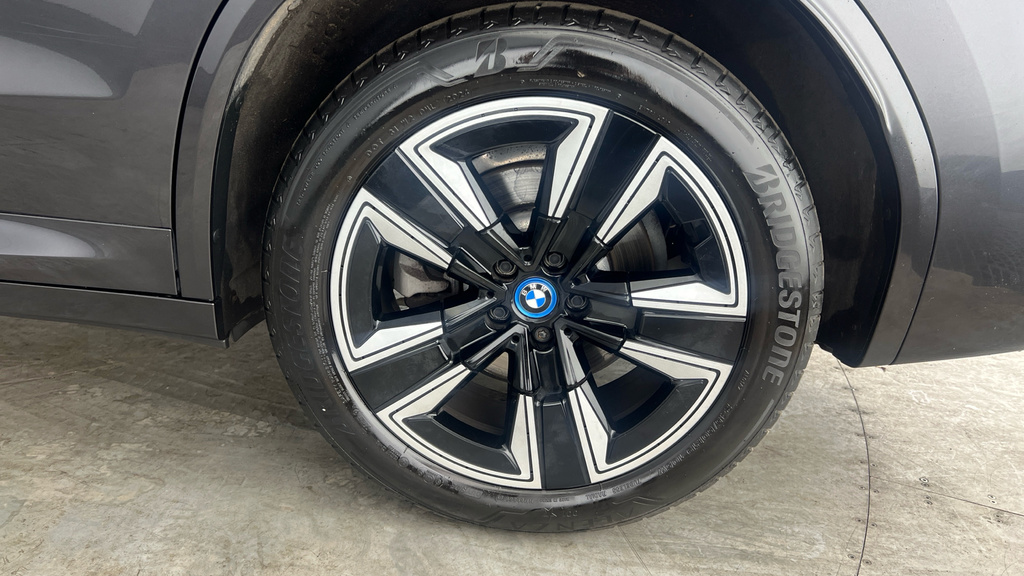 BMW iX3 M Sport Pro Black #29