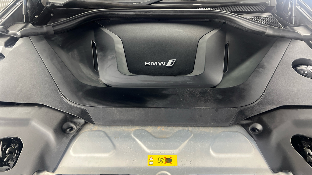 BMW iX3 M Sport Pro Black #27