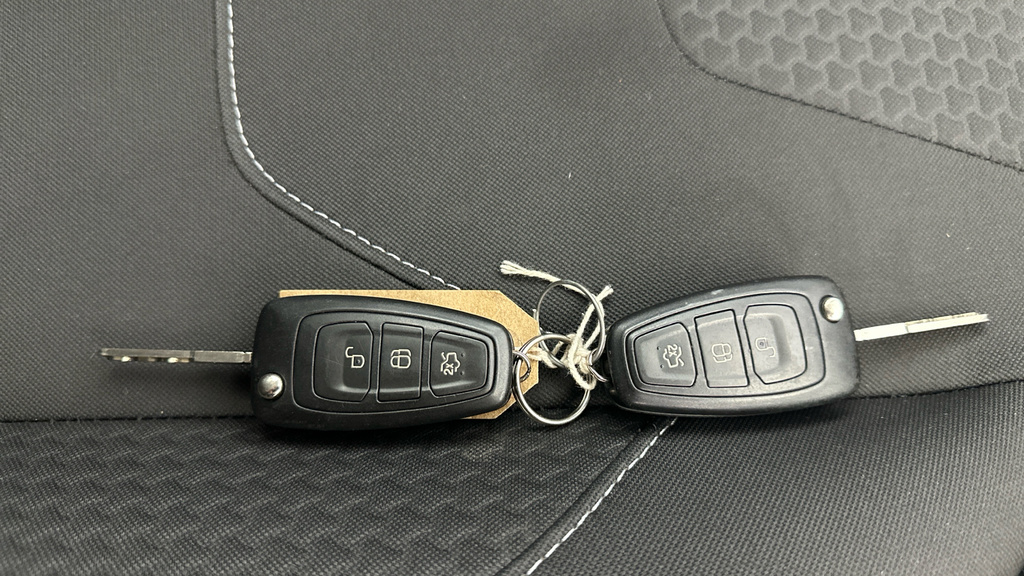 Ford Focus Focus Startline Grey #27